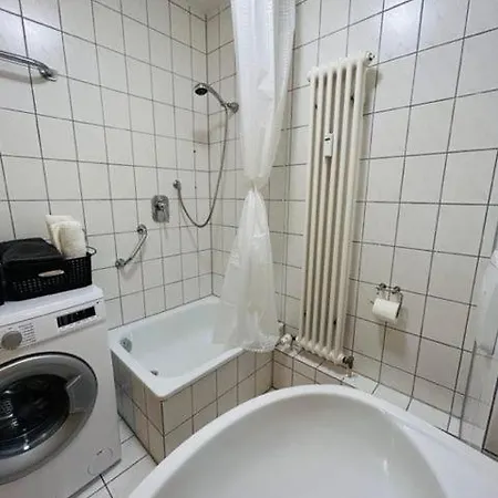 Lotte In Mit Parkplatz * Schramberg